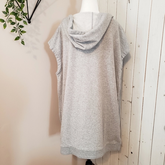 REEBOK | ATHLETIC SLEEVELESS HOODIE SPORT GREY - Picture 7 of 10